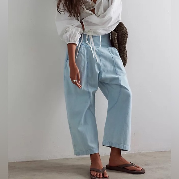 Free People Denim - Free People
Women's Blue Lunan Crop Harem Jeans